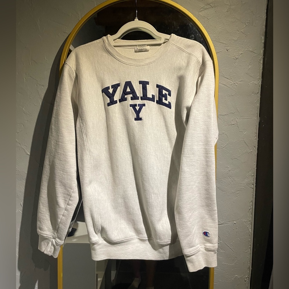 Champion Yale University Sweatshirt – Collegiate Classic